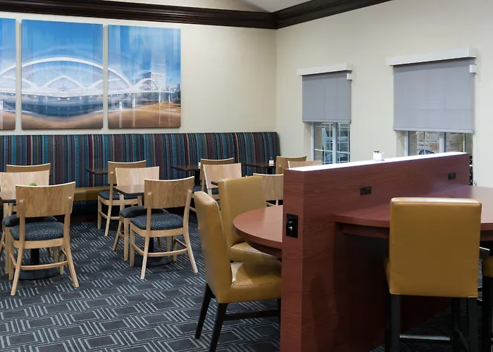 Towneplace Worth Downtown Hotel
